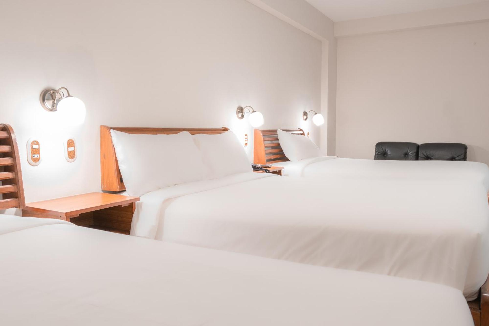 Hotel Alexander Trujillo Szoba fotó