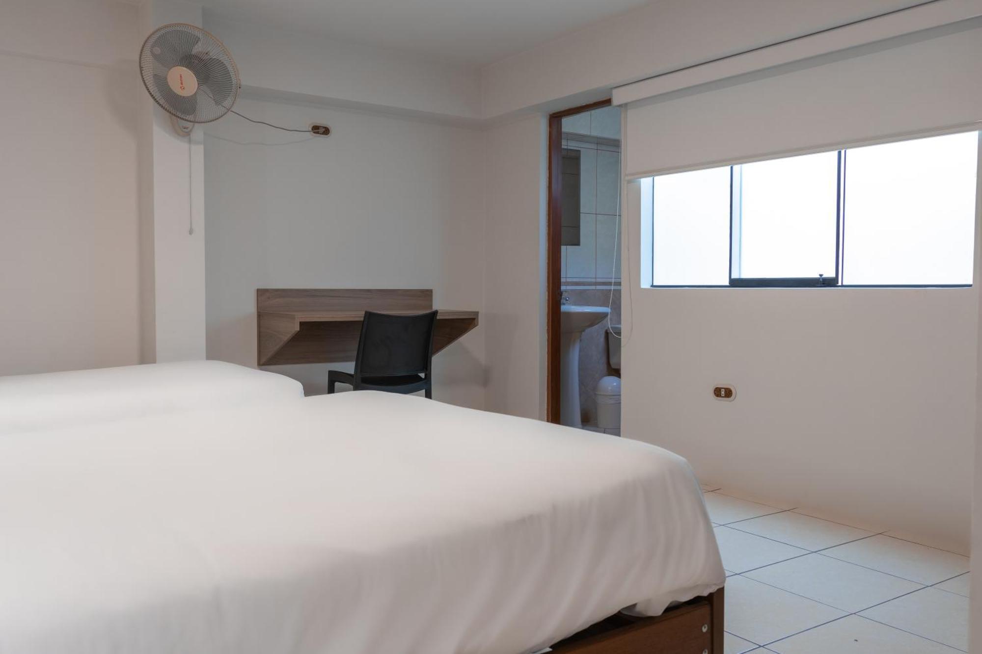 Hotel Alexander Trujillo Szoba fotó