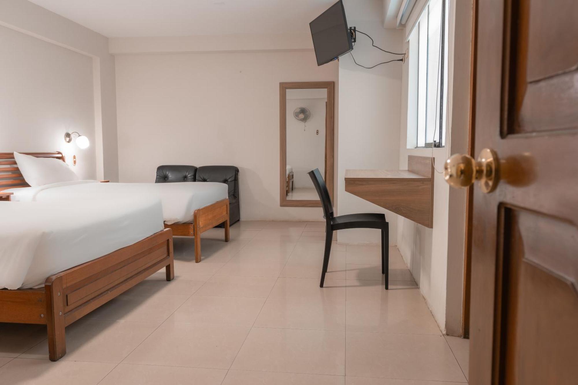 Hotel Alexander Trujillo Szoba fotó
